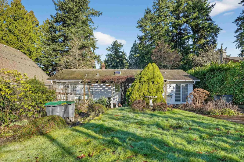 12645 27A AVENUE - photo 2 of 17