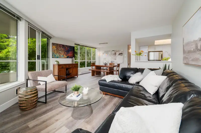 203 408 LONSDALE AVENUE - photo 1 of 36