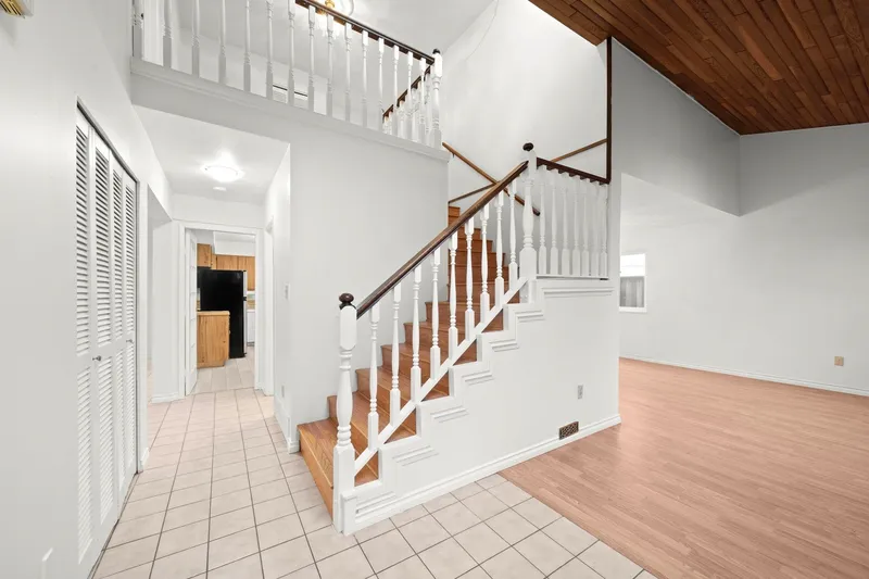 1140 LANSDOWNE DRIVE - photo 4 of 25