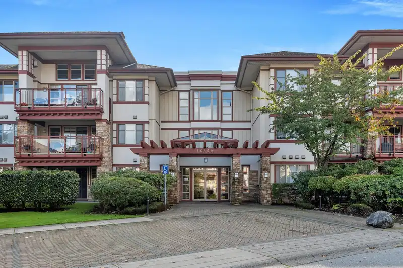 304 16469 64 AVENUE - photo 1 of 40