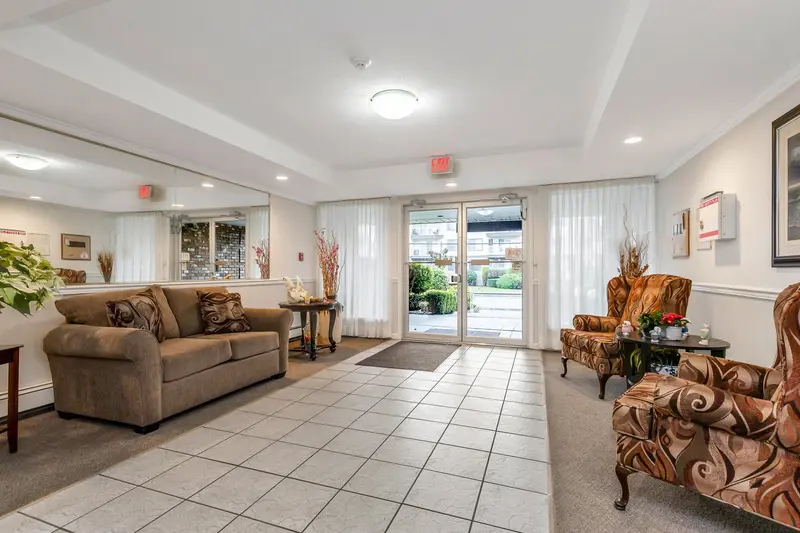 312 33401 MAYFAIR AVENUE - photo 4 of 25