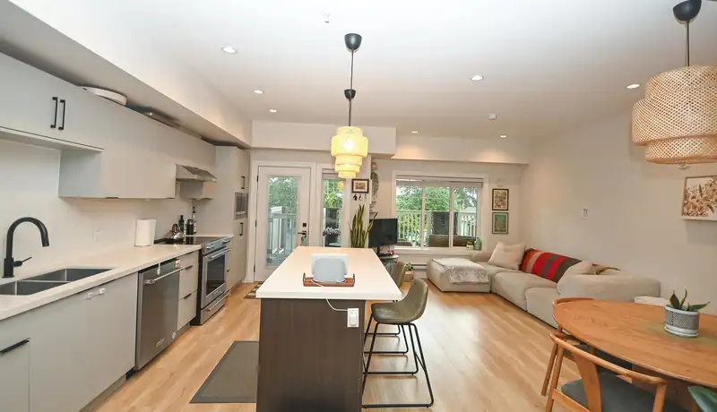 2309 CLARKE STREET - photo 3 of 35