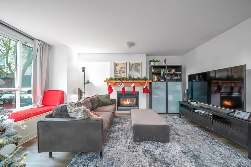 7313 MAGNOLIA TERRACE - photo 2 of 25