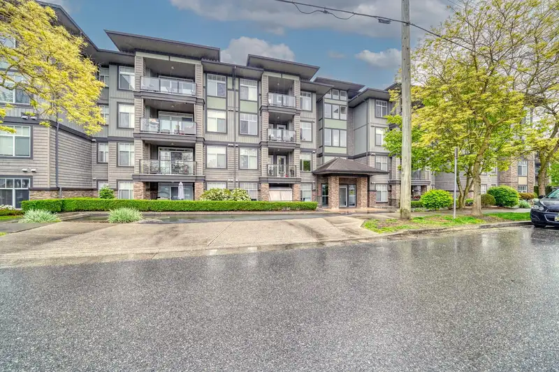 106 2068 SANDALWOOD CRESCENT - photo 1 of 21