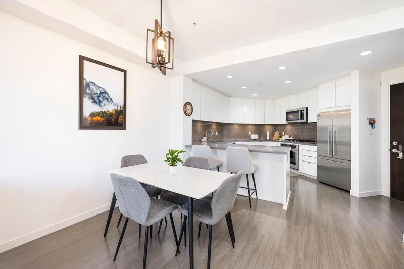 229 255 W 1ST STREET - photo 4 of 22