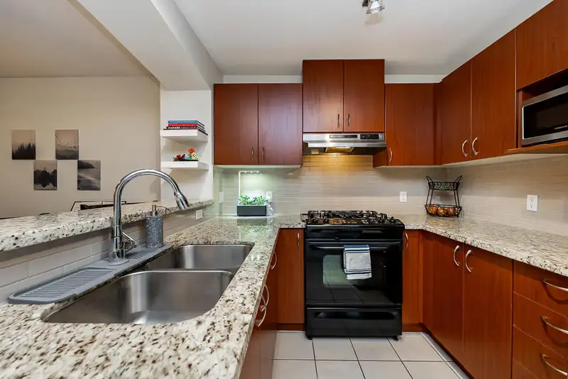 101 9233 GOVERNMENT STREET - photo 2 of 38