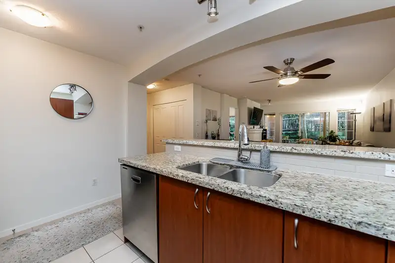 101 9233 GOVERNMENT STREET - photo 4 of 38