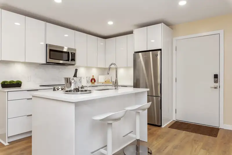 607 15739 FRASER HIGHWAY - photo 4 of 18