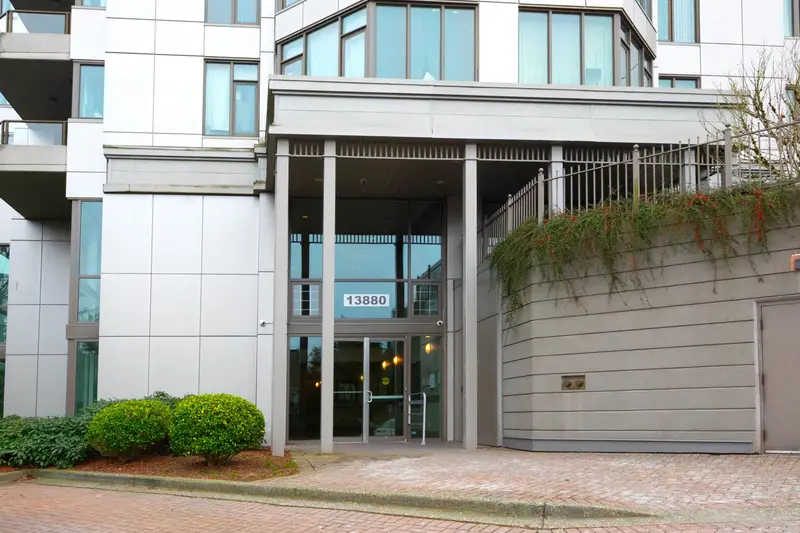 403 13880 101 AVENUE - photo 2 of 25