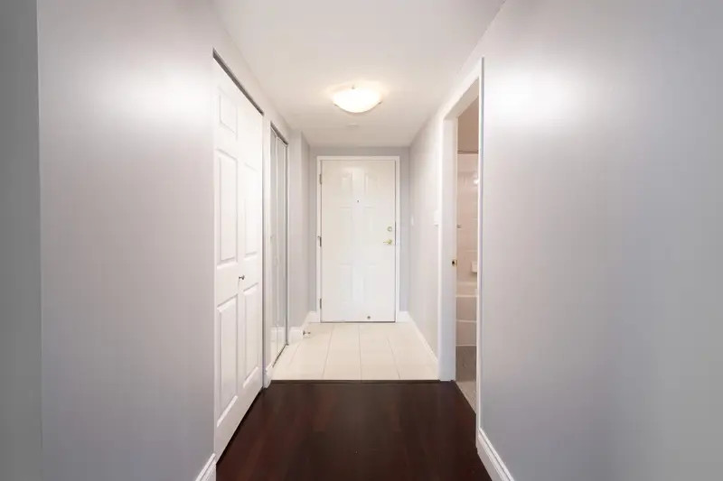 403 13880 101 AVENUE - photo 4 of 25