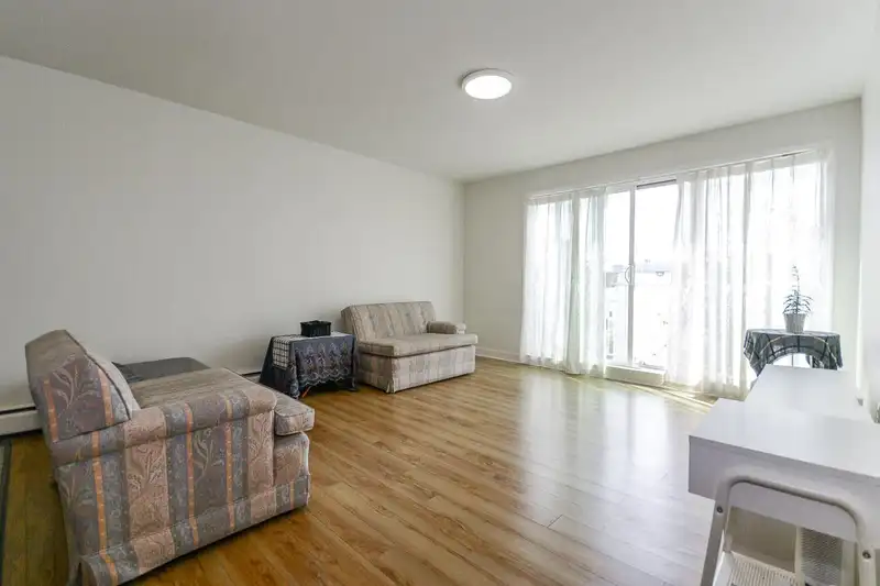 301 7200 LINDSAY ROAD - photo 2 of 4