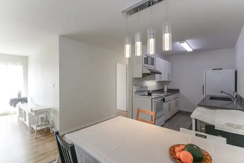 301 7200 LINDSAY ROAD - photo 3 of 4