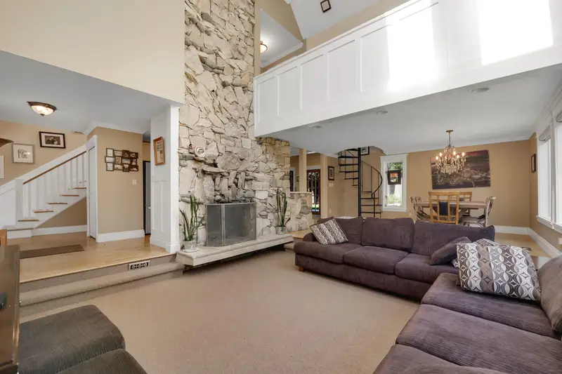 1159 AXEN ROAD - photo 1 of 25