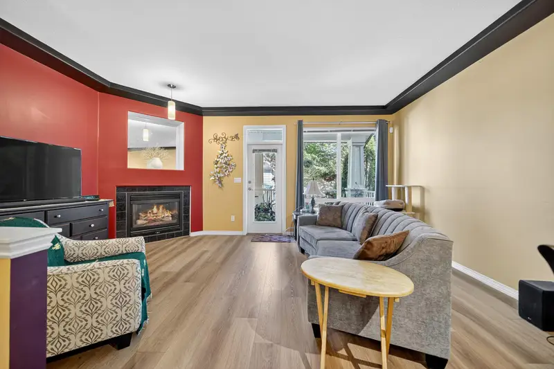 30 7250 144 STREET - photo 3 of 23