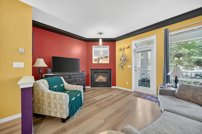 30 7250 144 STREET - photo 4 of 23