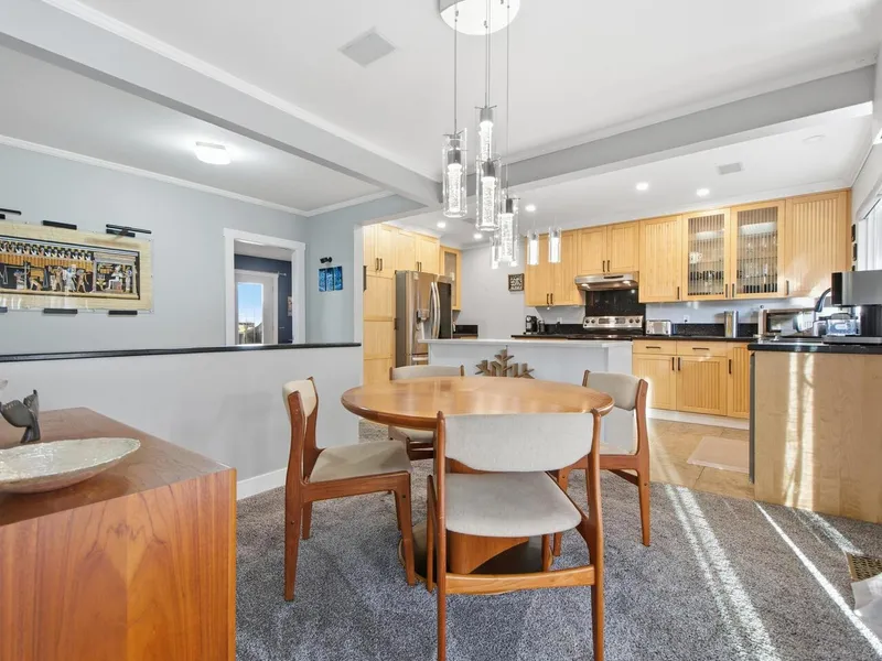 532 W 23 STREET - photo 4 of 25