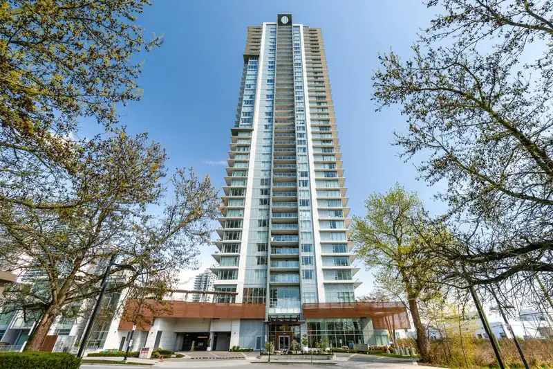803 2388 MADISON AVENUE - photo 1 of 24