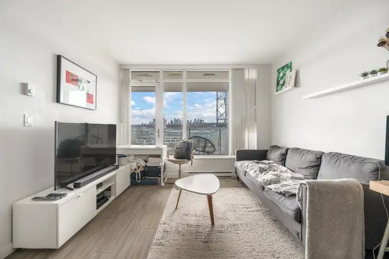 803 2388 MADISON AVENUE - photo 2 of 24