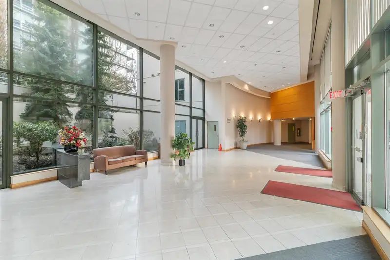505 8248 LANSDOWNE ROAD - photo 3 of 15