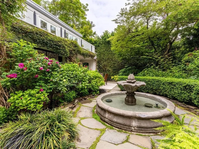 1660 ANGUS DRIVE - photo 1 of 20