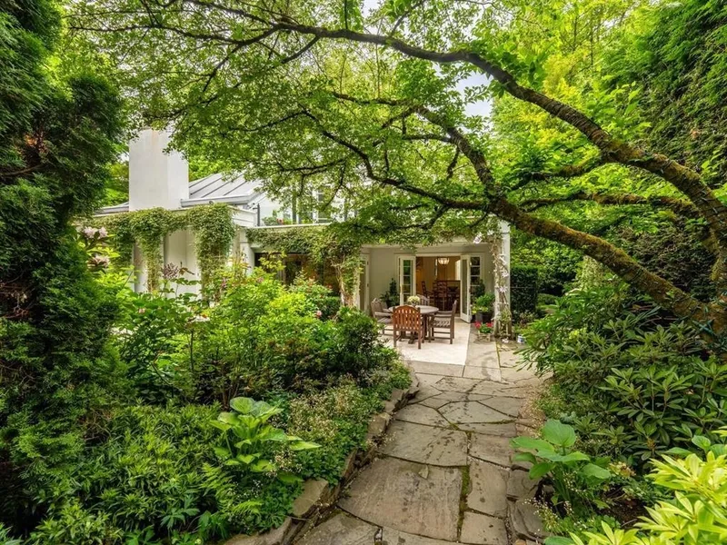 1660 ANGUS DRIVE - photo 2 of 20