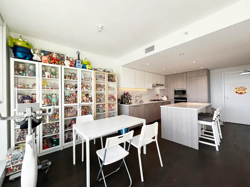 1103 8199 CAPSTAN WAY - photo 4 of 14
