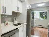 106 1360 MARTIN STREET - thumbnail 3