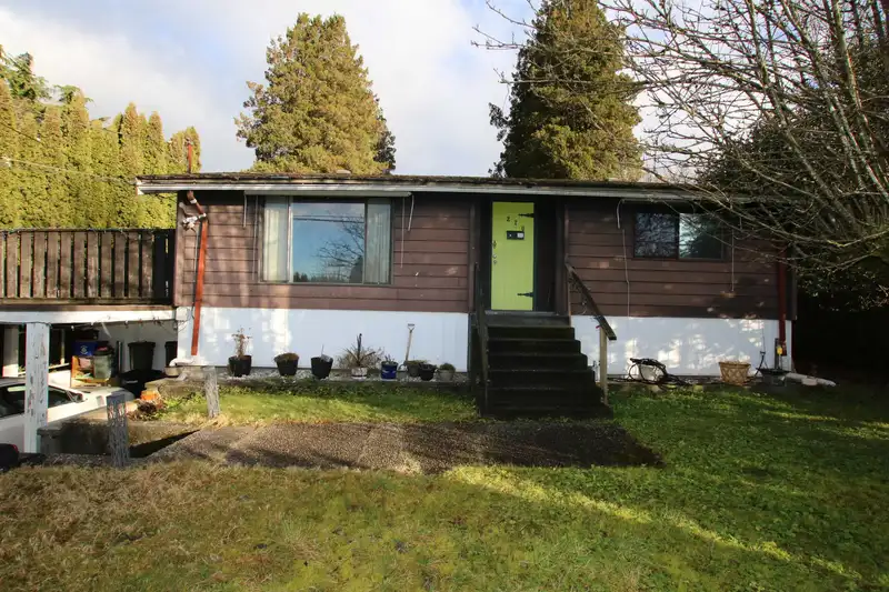 270 DUTHIE AVENUE - photo 1 of 26