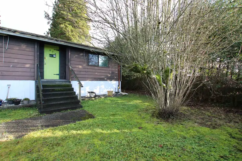 270 DUTHIE AVENUE - photo 3 of 26
