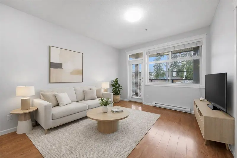 207 22858 LOUGHEED HIGHWAY - photo 2 of 21