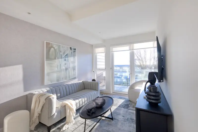 358 422 E 3RD STREET - photo 4 of 25