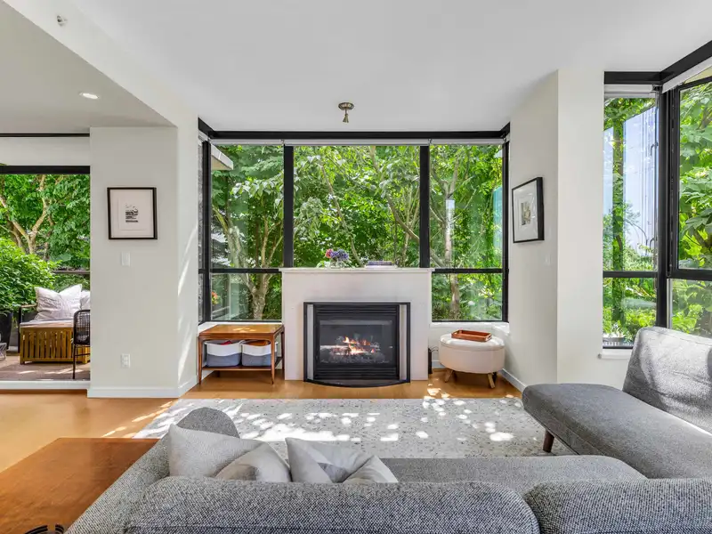 180 W 6TH STREET - photo 3 of 27