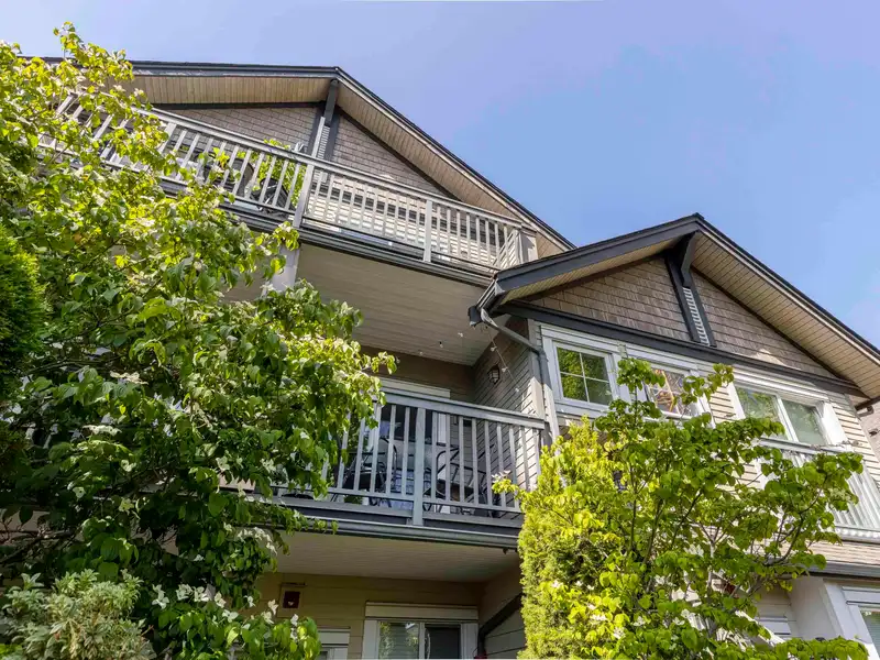 109 4438 ALBERT STREET - photo 2 of 31