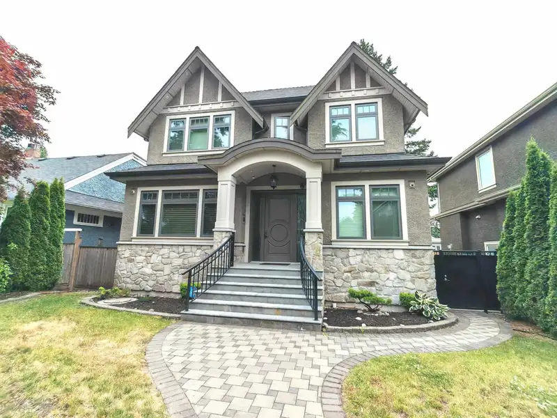 3520 W 37TH AVENUE - photo 1 of 38