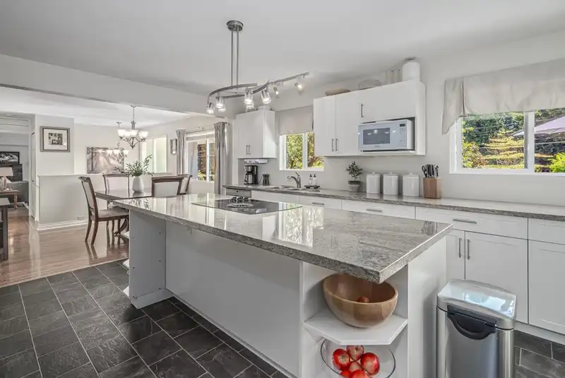 967 WALALEE DRIVE - photo 4 of 34