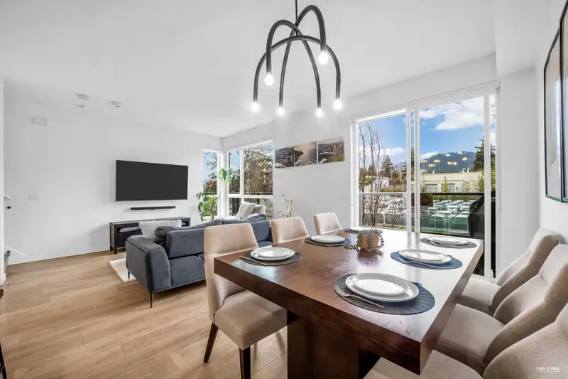 1 533 E 3RD STREET - photo 3 of 25