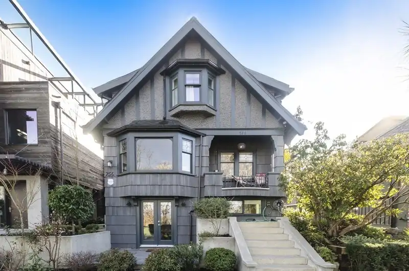 756 W 22ND AVENUE - photo 1 of 40