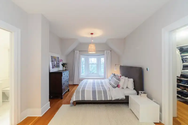 756 W 22ND AVENUE - photo 2 of 40