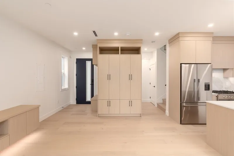 2 3508 E PENDER STREET - photo 3 of 25