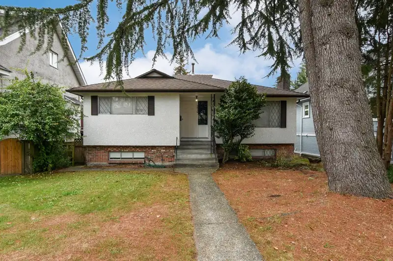 5934 CHESTER STREET - photo 1 of 40