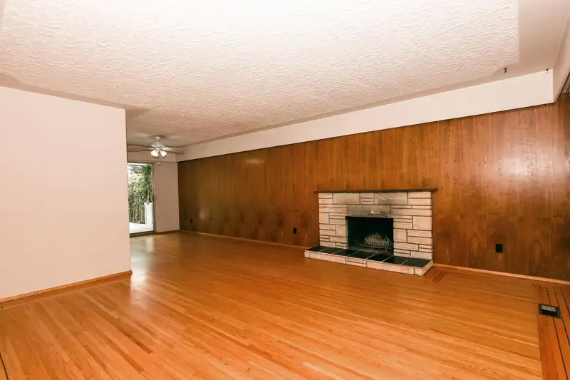 5934 CHESTER STREET - photo 4 of 40