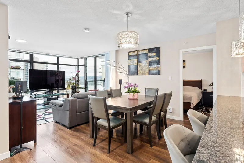 1106 610 VICTORIA STREET - photo 1 of 25