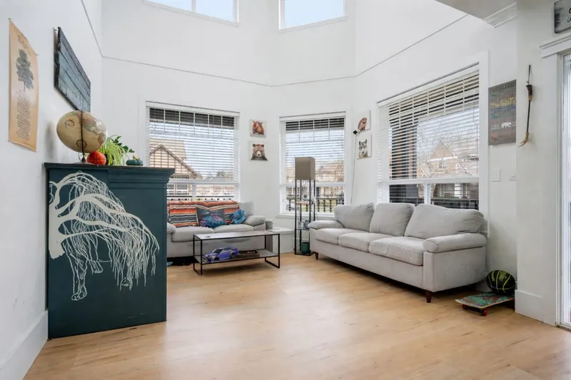 7349 194 STREET - photo 3 of 25