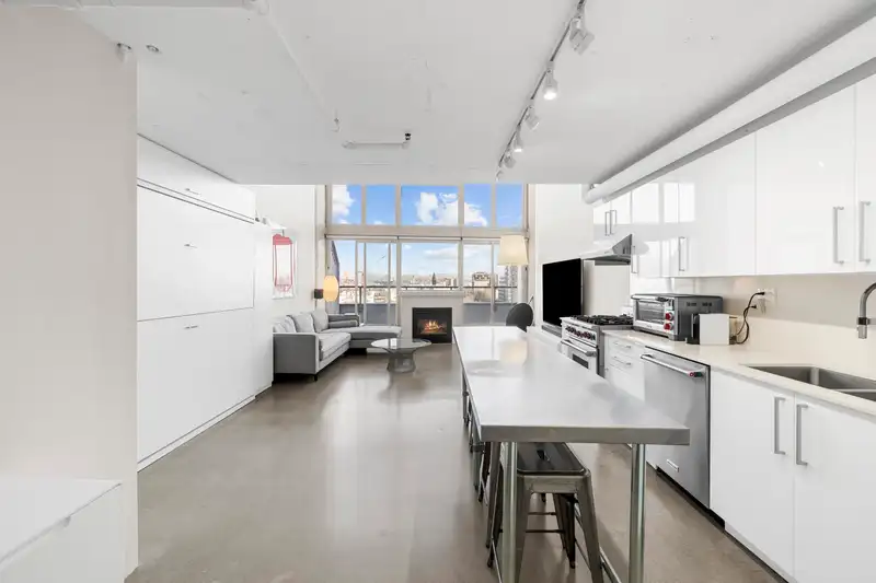 1007 289 ALEXANDER STREET - photo 3 of 39