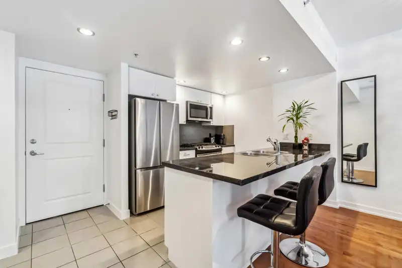 205 9188 HEMLOCK DRIVE - photo 2 of 28