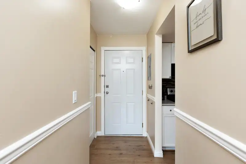 307 20350 54 AVENUE - photo 3 of 23
