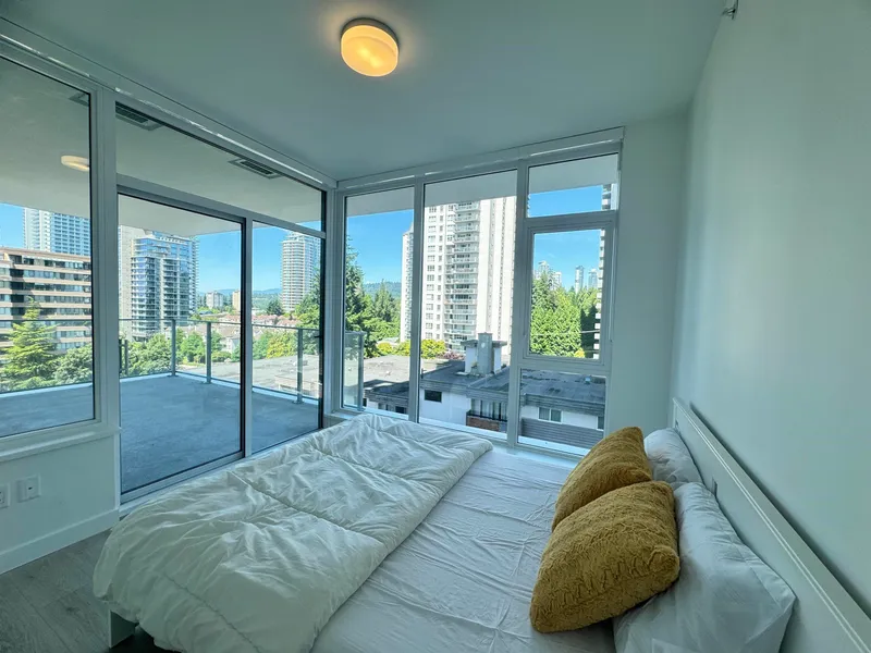 608 555 SYDNEY AVENUE - photo 4 of 25