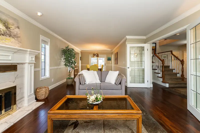 408 RIVERVIEW CRESCENT - photo 4 of 25