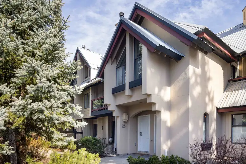 25 4637 BLACKCOMB WAY - photo 1 of 31