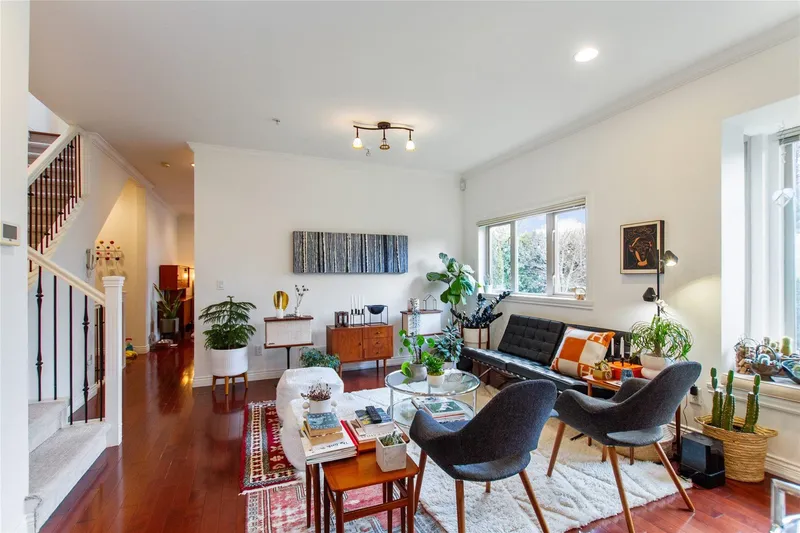 3150 FROMME ROAD - photo 3 of 25